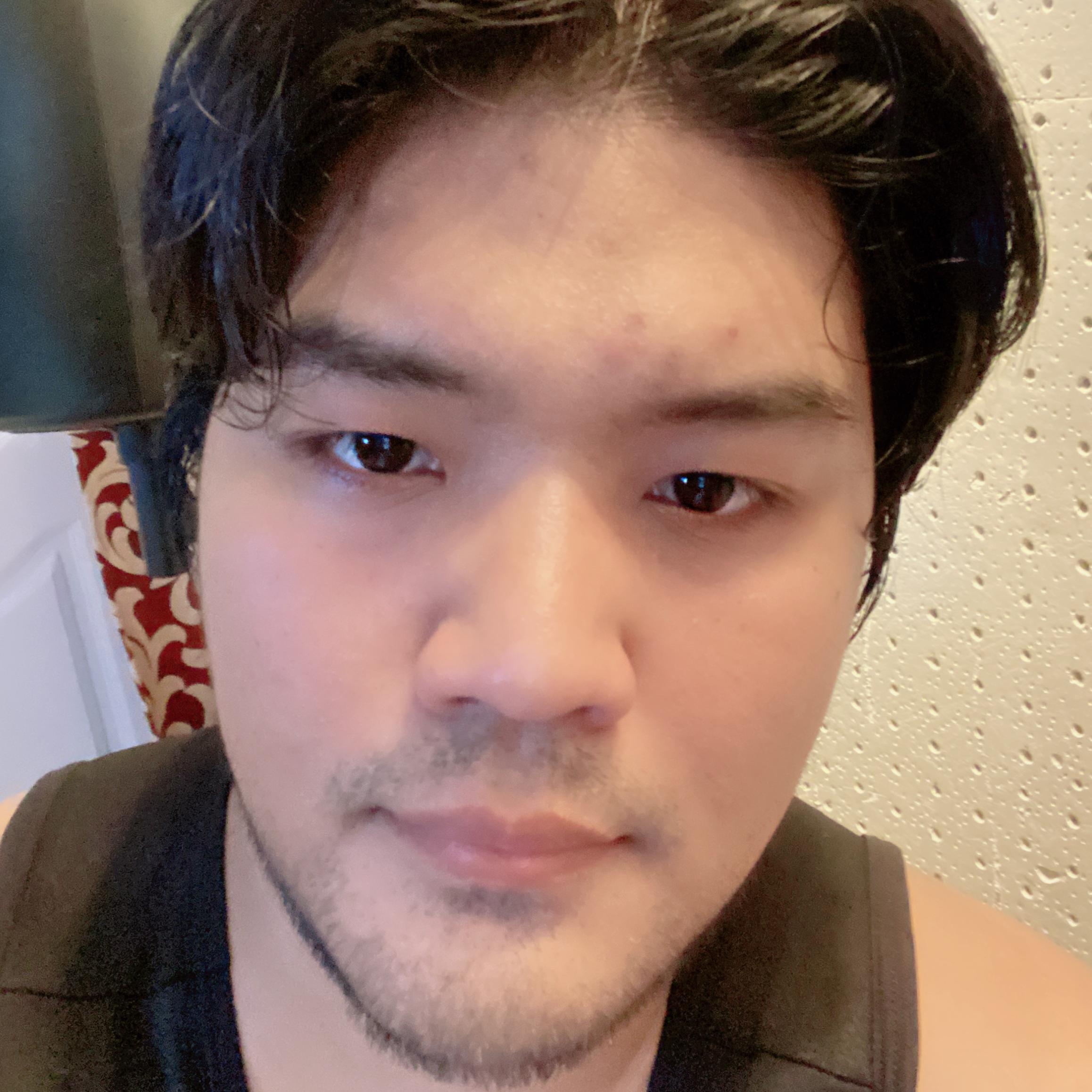 Ratthakorn  Komol